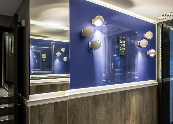 Antin Trinité 3* Parigi