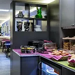 Antin Trinite Paryż
