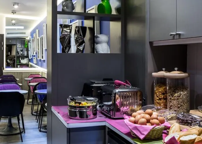 安庭特里尼特酒店 酒店 3*