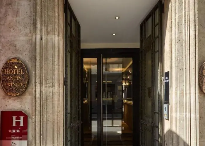 安庭特里尼特酒店 巴黎