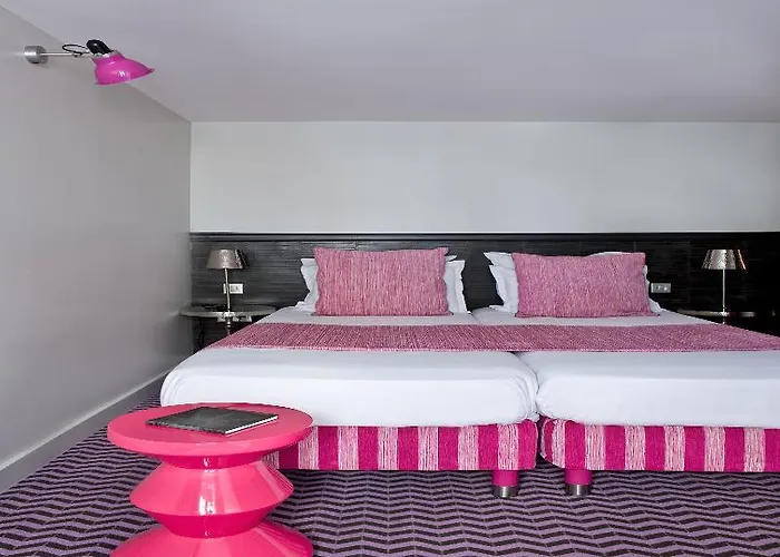 安庭特里尼特酒店 巴黎