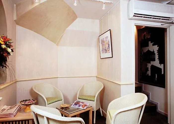 安庭特里尼特酒店